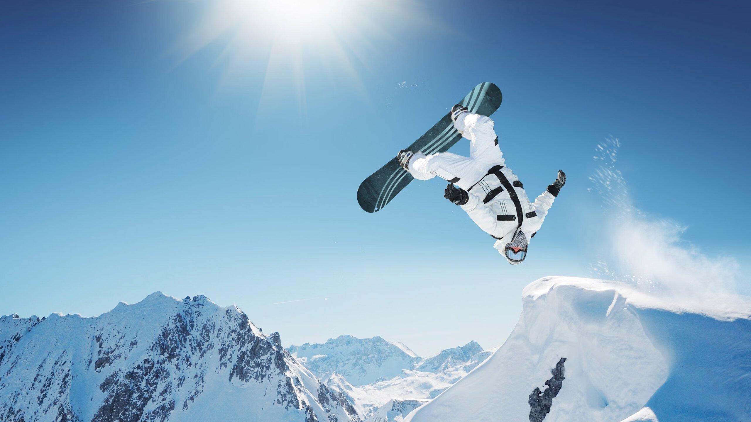 五度全能闪耀北岸花园!杰伦·布朗砍生涯第五次三双率绿军奏凯